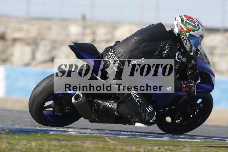 /Archiv-2024/01 26.-28.01.2024 Moto Center Thun Jerez/Gruppe gruen-green/backside